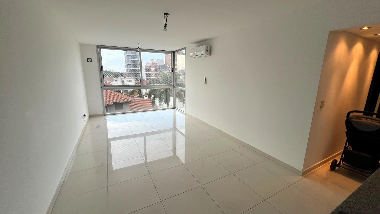 For Sale WITH RENTAL INCOME: 3-room apartment with full amenities in Haedo, just 2 blocks from the station!