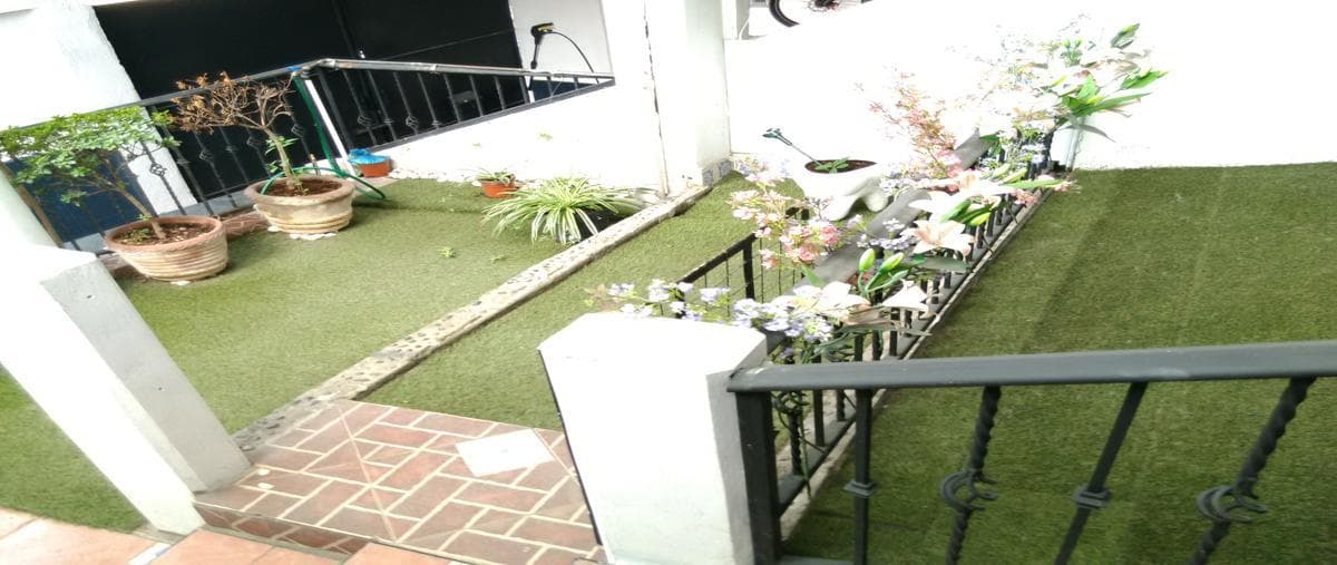 Condominium Unit for Sale in Cumbres del Valle with a Terrace, Tlalnepantla de Baz, State of Mexico