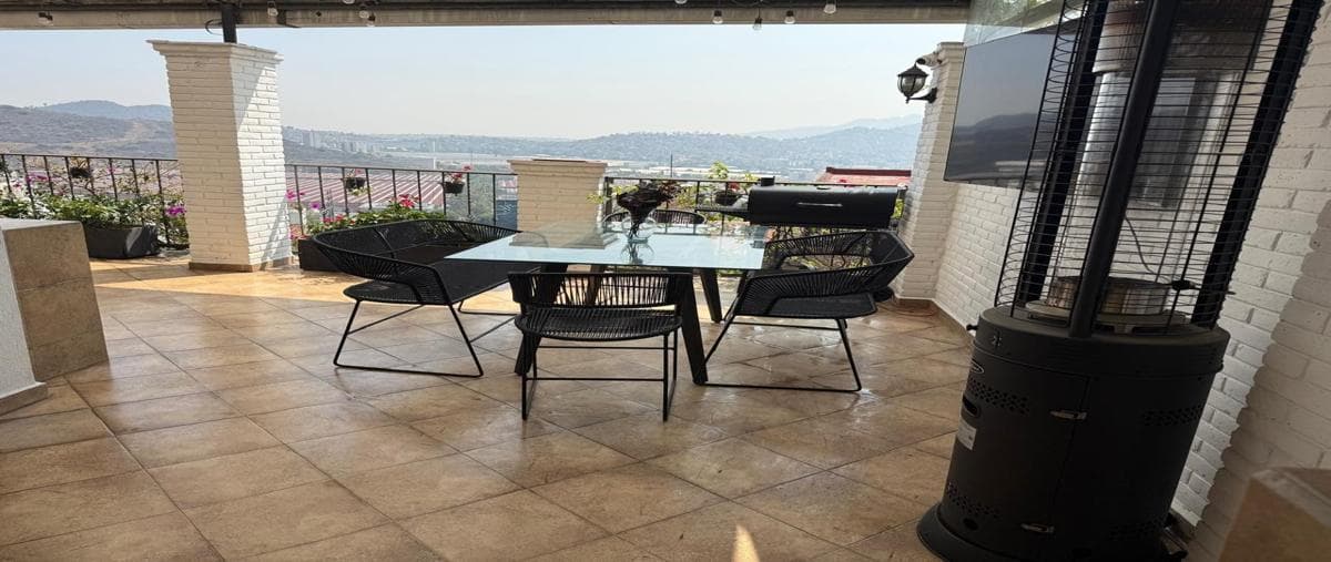 Condominium Unit for Sale in Cumbres del Valle with a Terrace, Tlalnepantla de Baz, State of Mexico