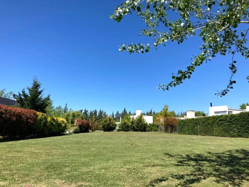 Land for Sale in the Aguadas Gated Community, Funes | 973 m² | Established neighborhood and immediate possession