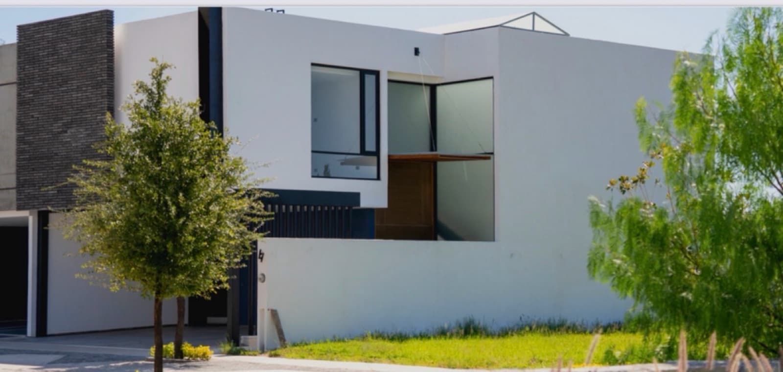 House in a condominium complex - Muralia Subdivision