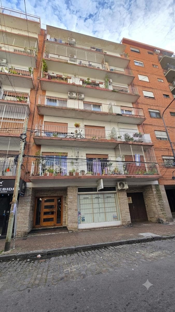 Impeccable and Bright 2-Room Apartment for Rent in Olivos