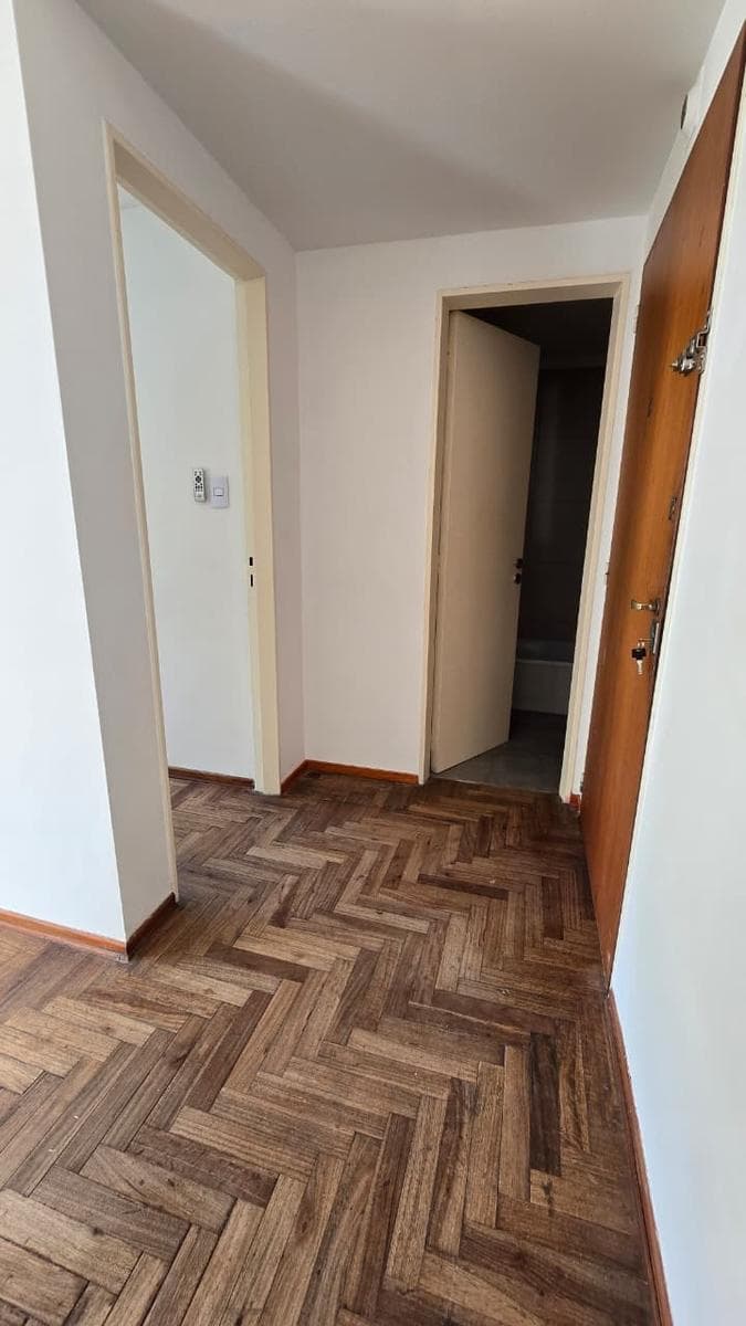 Impeccable and Bright 2-Room Apartment for Rent in Olivos