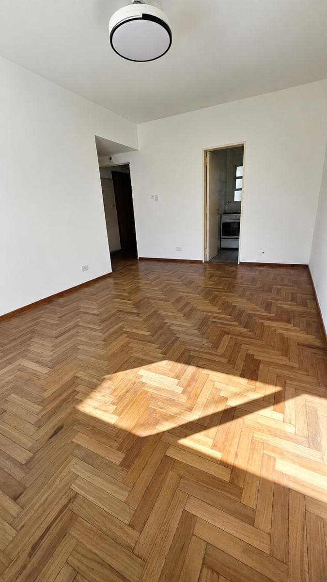 Impeccable and Bright 2-Room Apartment for Rent in Olivos