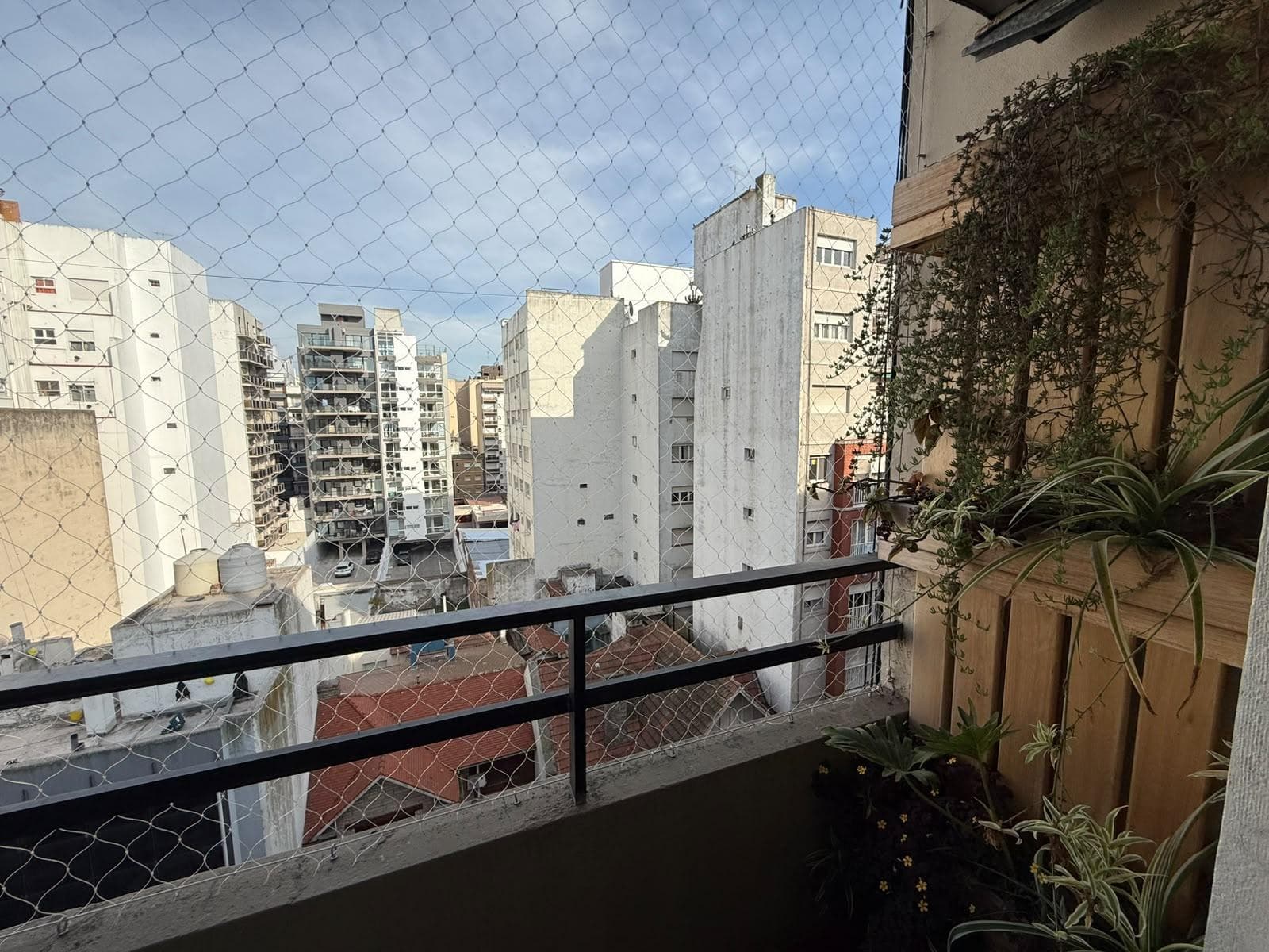 1-Bedroom Apartment with a Balcony Facing the Street - Unobstructed View