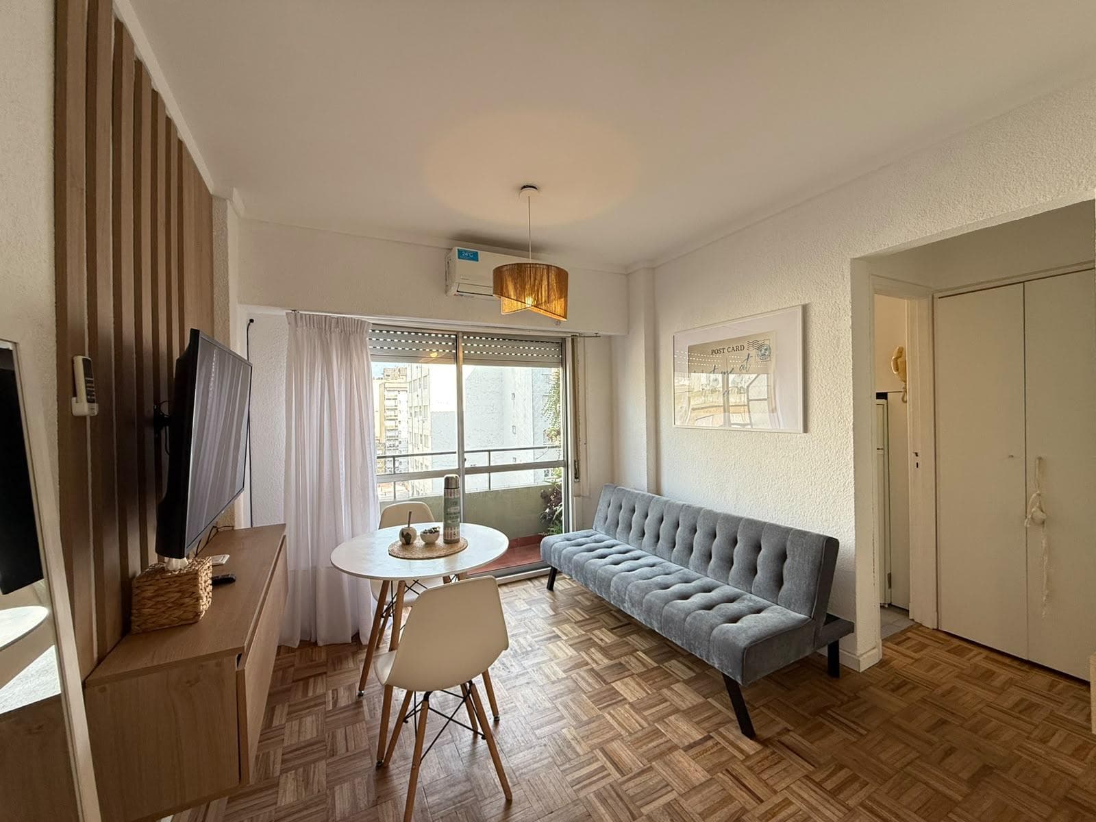 1-Bedroom Apartment with a Balcony Facing the Street - Unobstructed View