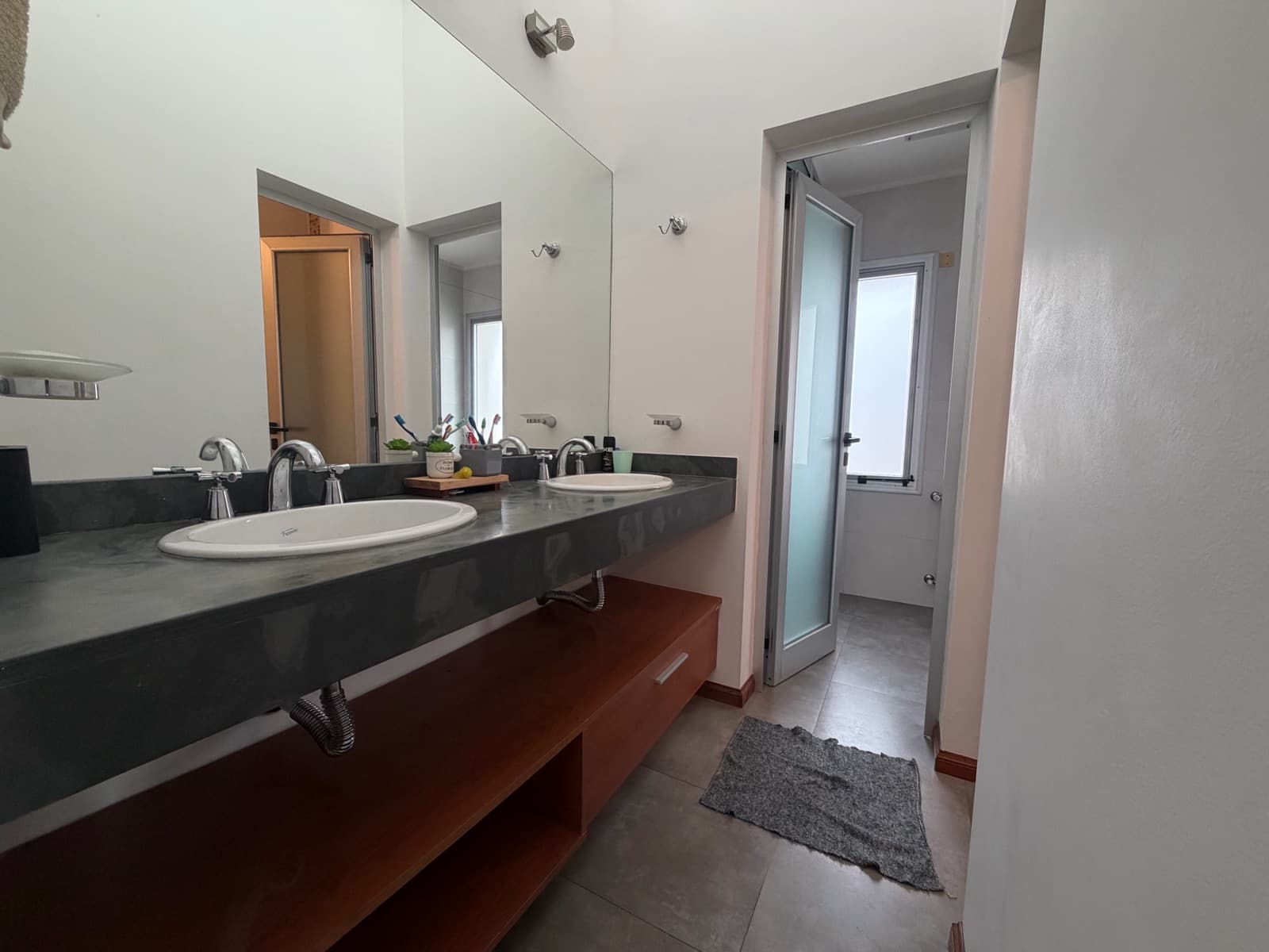5-BEDROOM HOUSE FOR SALE IN KENTUCKY WITH A PLAYROOM