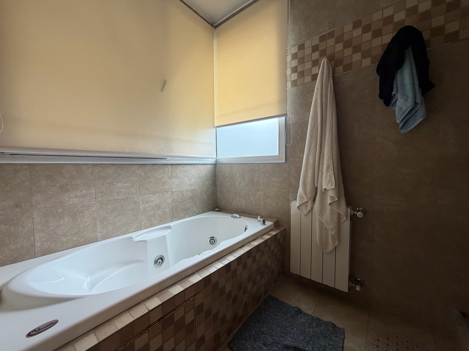 5-BEDROOM HOUSE FOR SALE IN KENTUCKY WITH A PLAYROOM