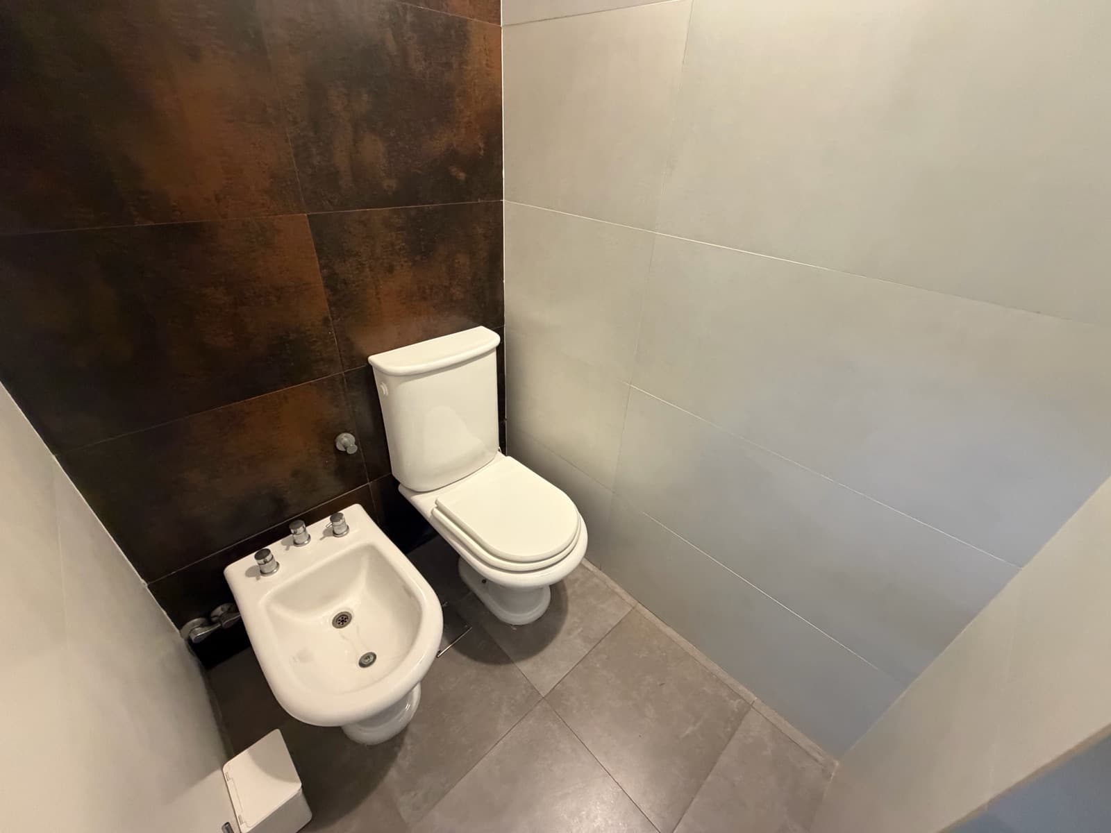 5-BEDROOM HOUSE FOR SALE IN KENTUCKY WITH A PLAYROOM
