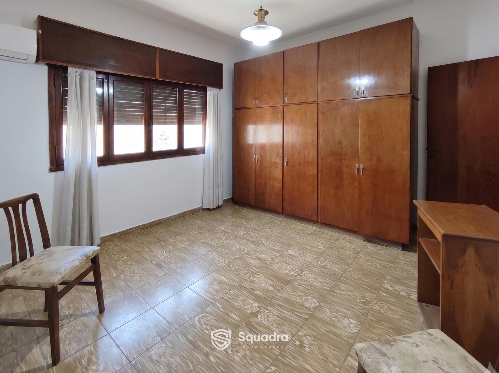 FOR SALE | TRADE - Single-hall house with 2 patios and a private terrace - Echesortu neighborhood, Rosario.