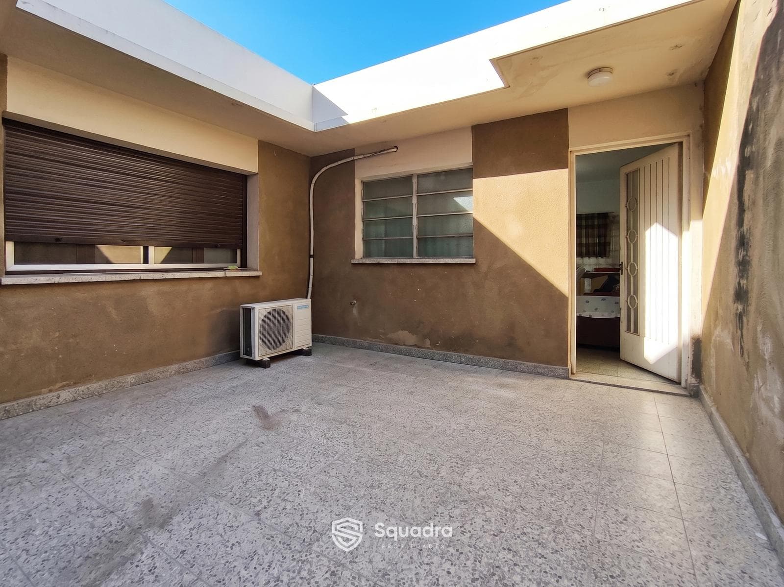 FOR SALE | TRADE - Single-hall house with 2 patios and a private terrace - Echesortu neighborhood, Rosario.
