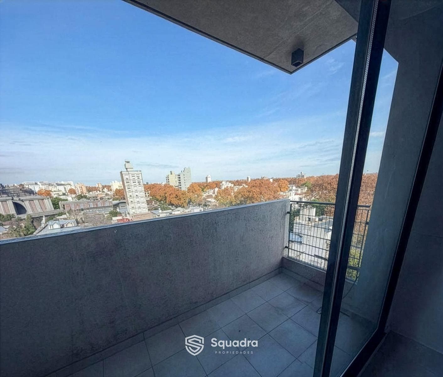 SHORT-TERM RENTAL - Studio apartment with balcony - Echesortu, Rosario.