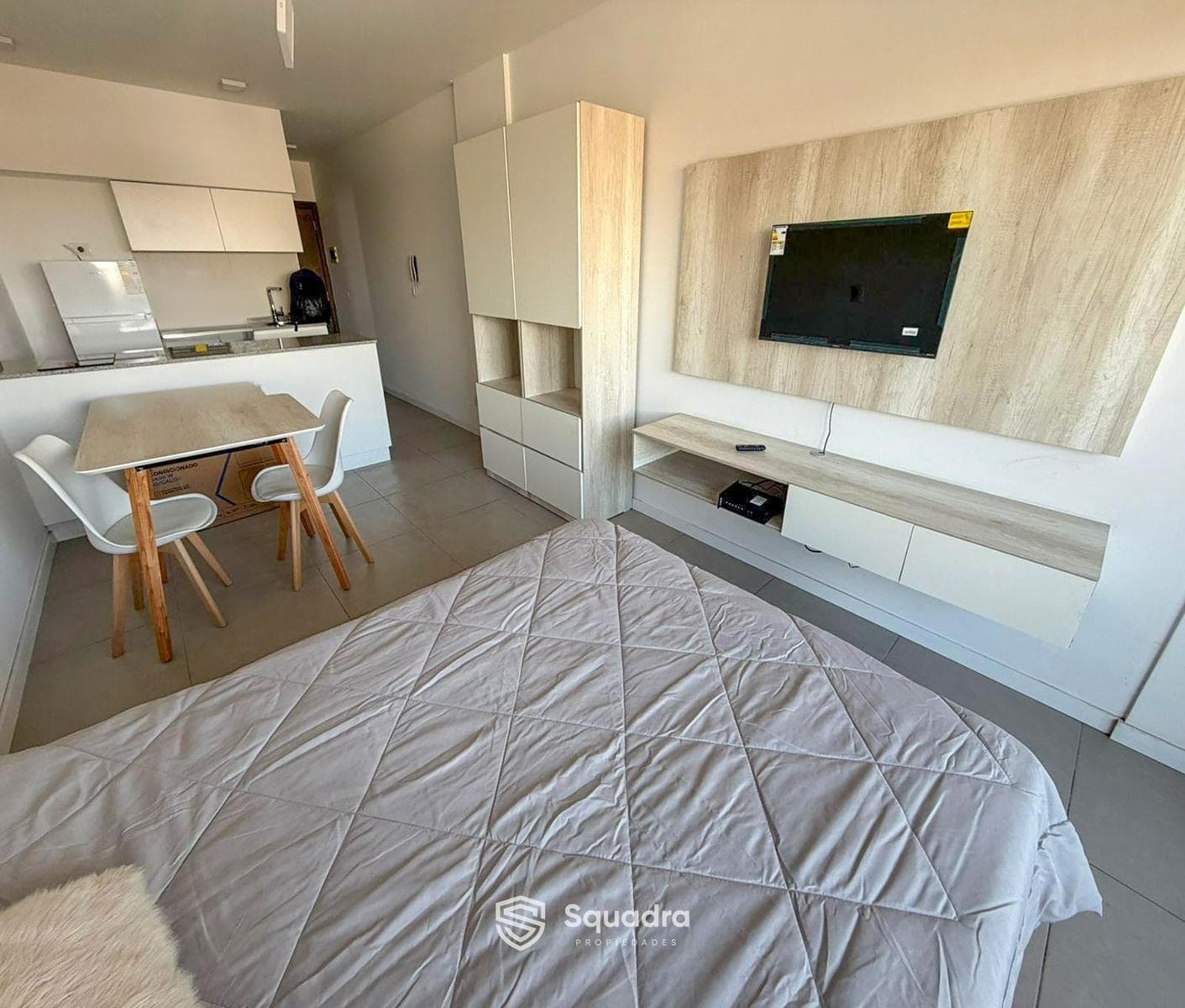 SHORT-TERM RENTAL - Studio apartment with balcony - Echesortu, Rosario.