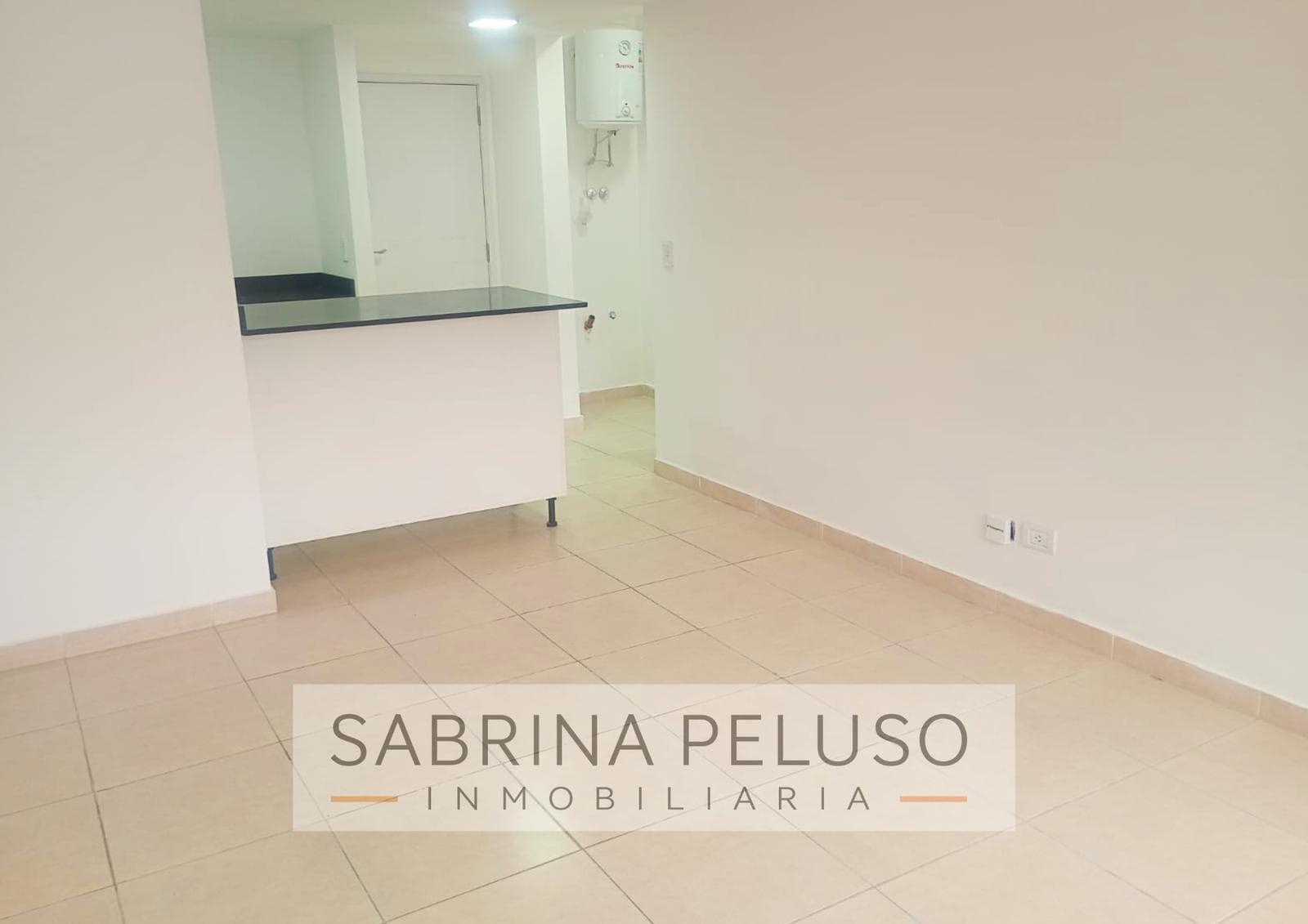 Alquiler Departamento 2 amb. con cochera Complejo Solares- Moreno