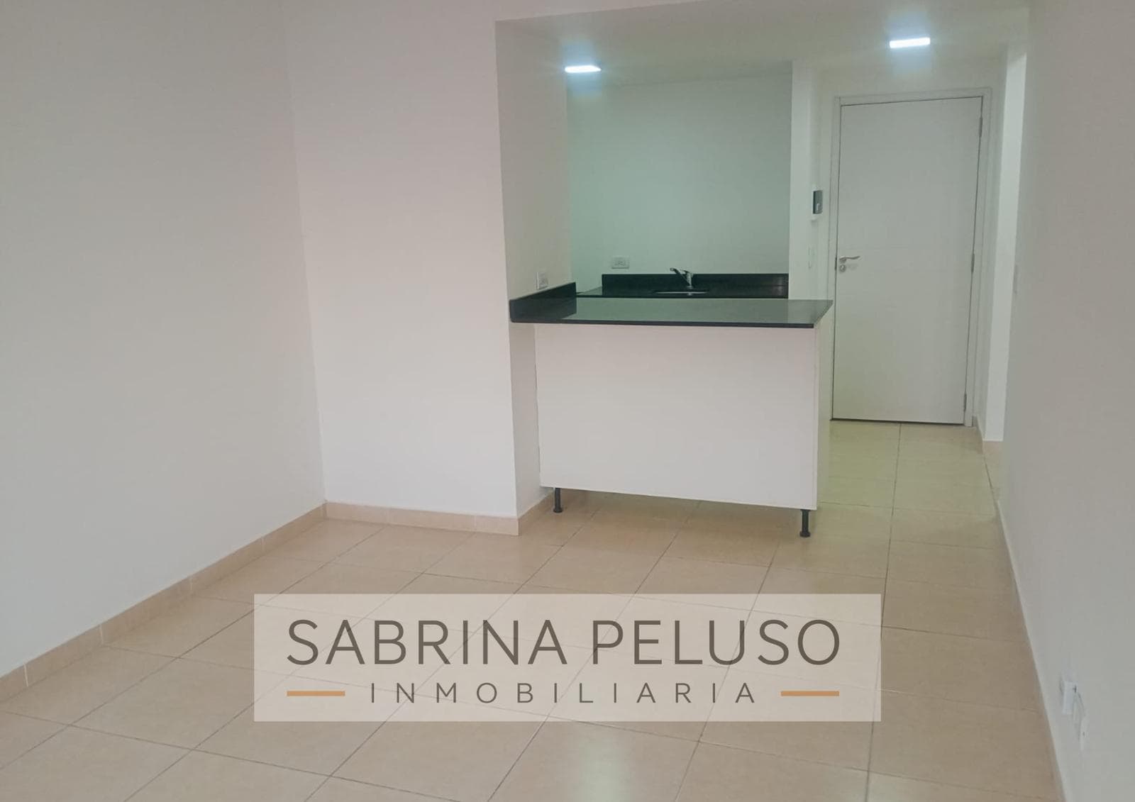 2-Bedroom Apartment for Rent with Parking Space in the Solares-Moreno Complex