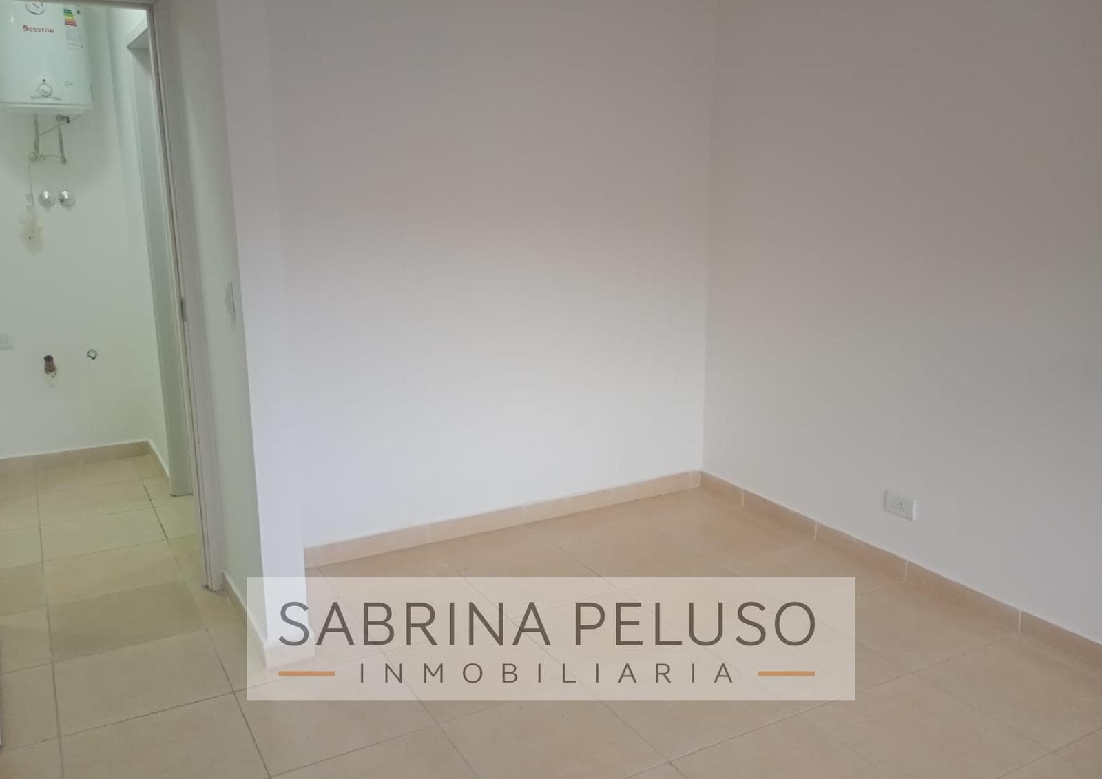 Alquiler Departamento 2 amb. con cochera Complejo Solares- Moreno