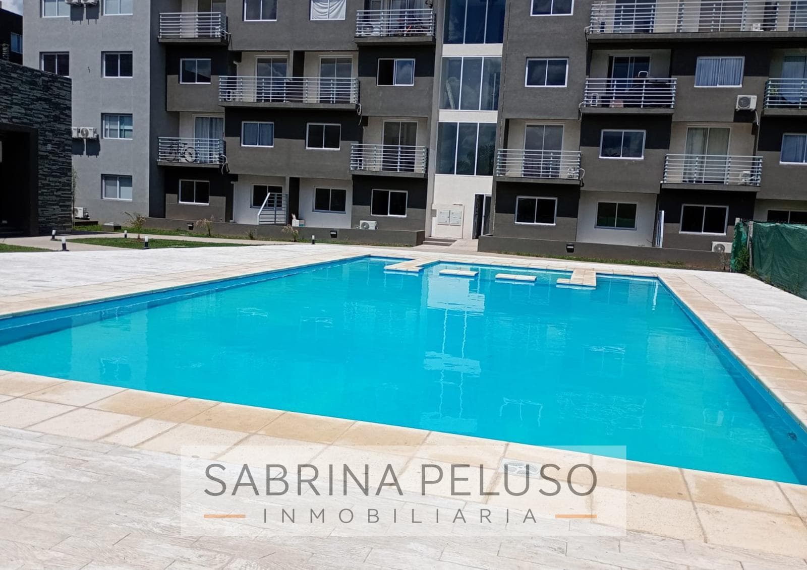 Alquiler Departamento 2 amb. con cochera Complejo Solares- Moreno