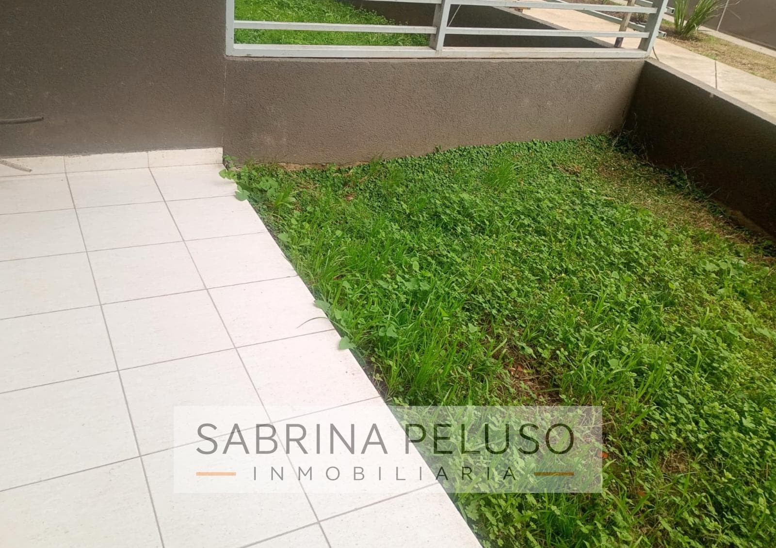 Alquiler Departamento 2 amb. con cochera Complejo Solares- Moreno
