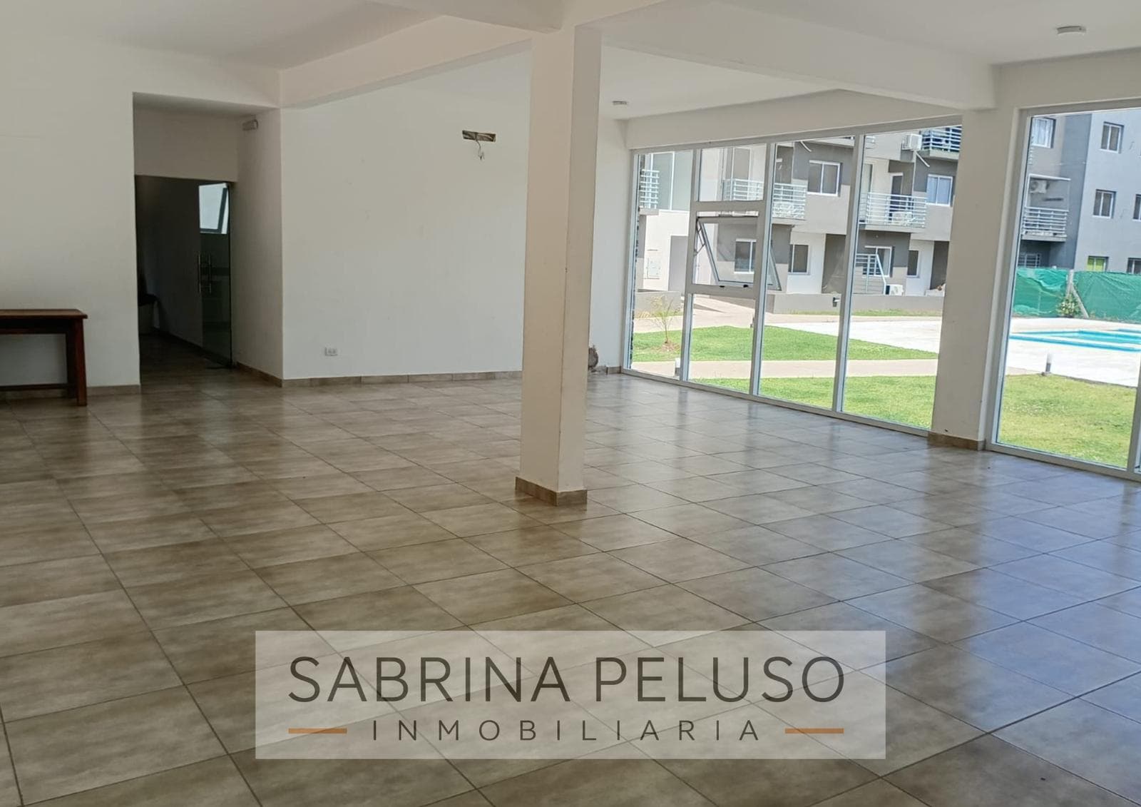 Alquiler Departamento 2 amb. con cochera Complejo Solares- Moreno