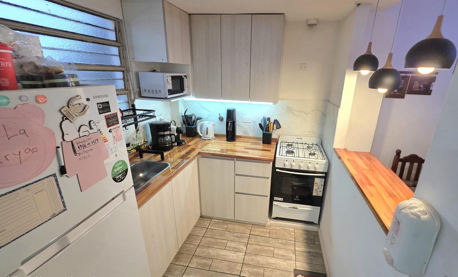 LLAVALLOL 2258: Ground-floor unit facing the street, 3 bedrooms, patio, and terrace with barbecue area