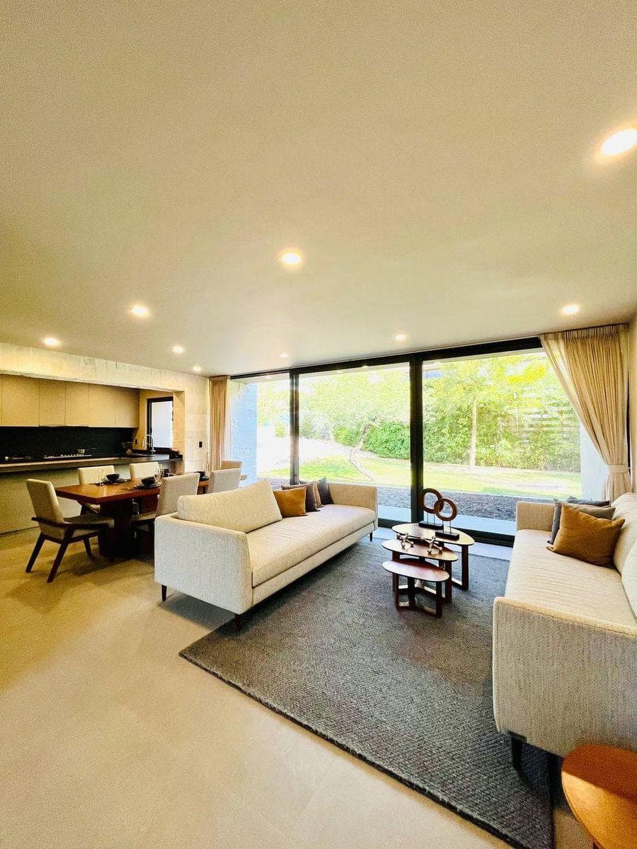 STUNNING HOME IN ALTOZANO