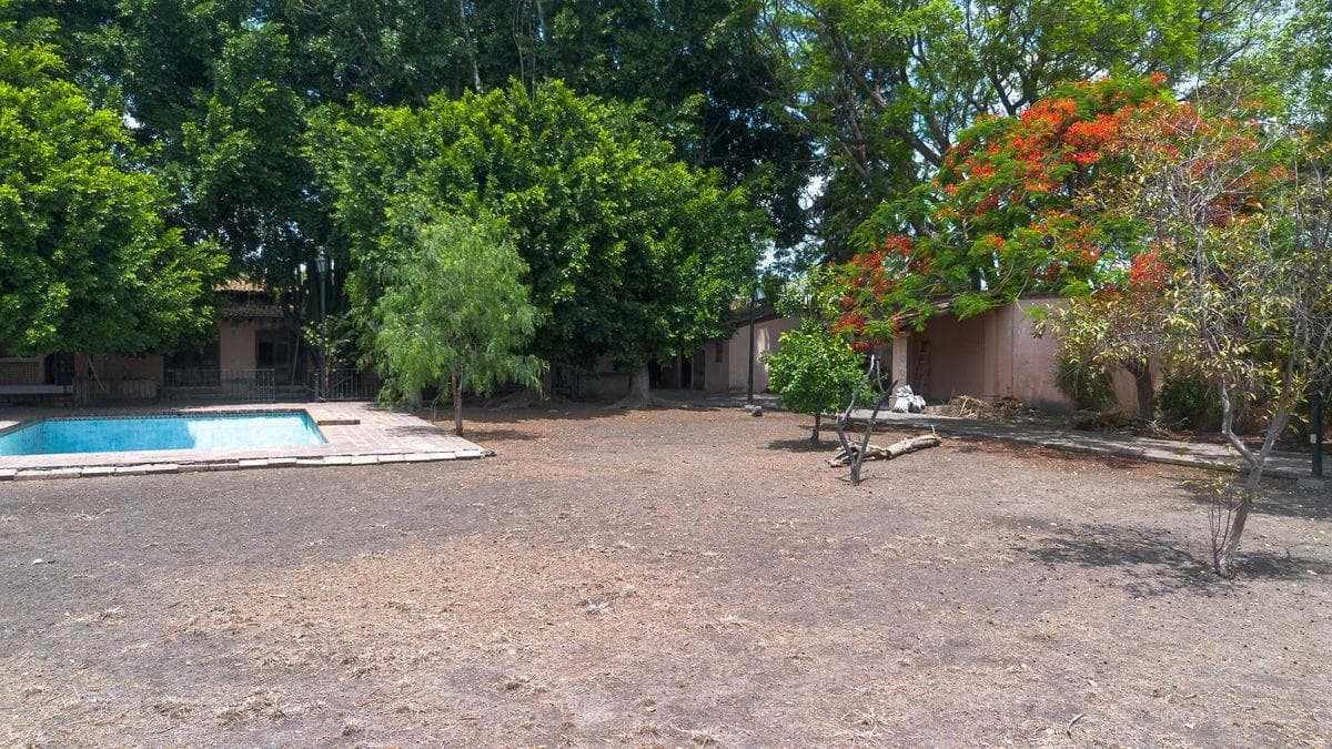 HOUSE FOR SALE IN JURICA (ROBLES)