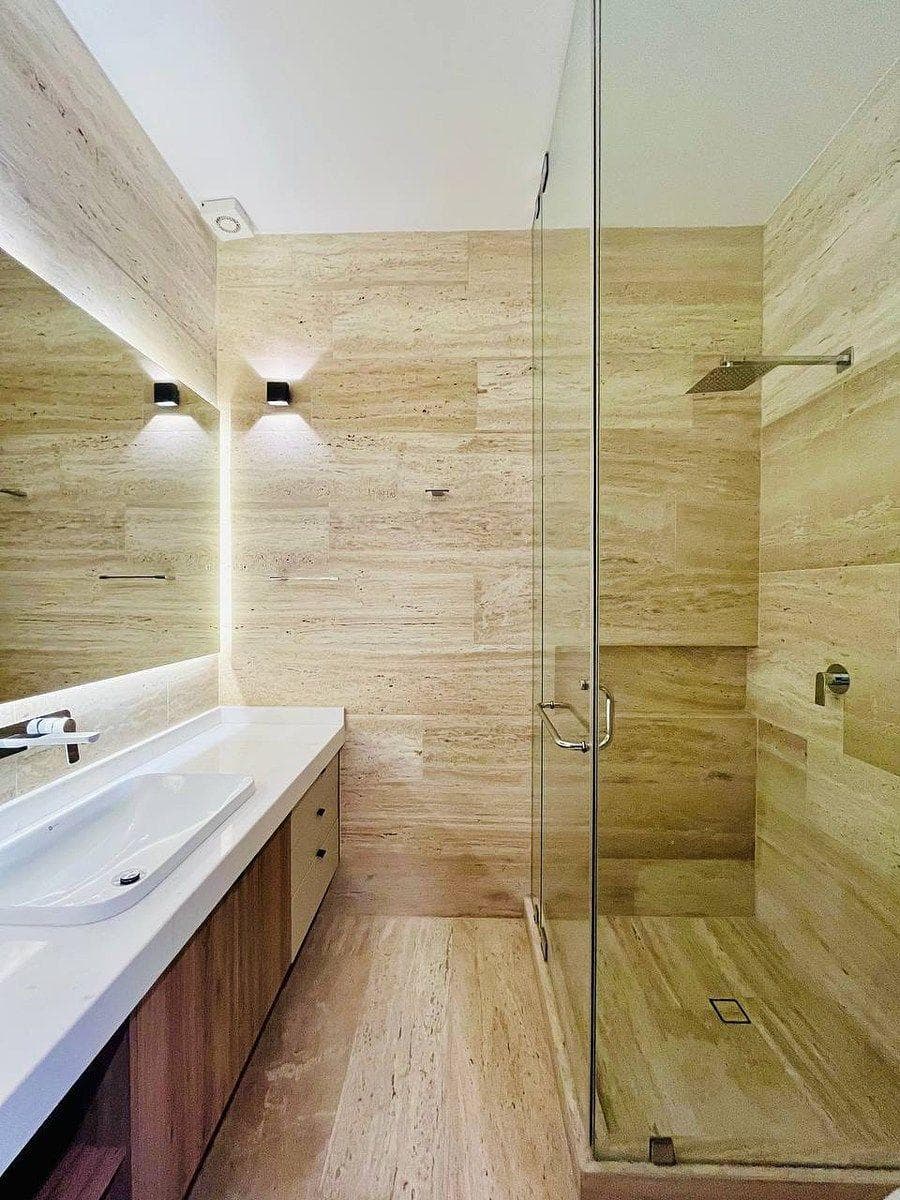 RESIDENCE WITH PREMIUM FINISHES IN ALTOZANO