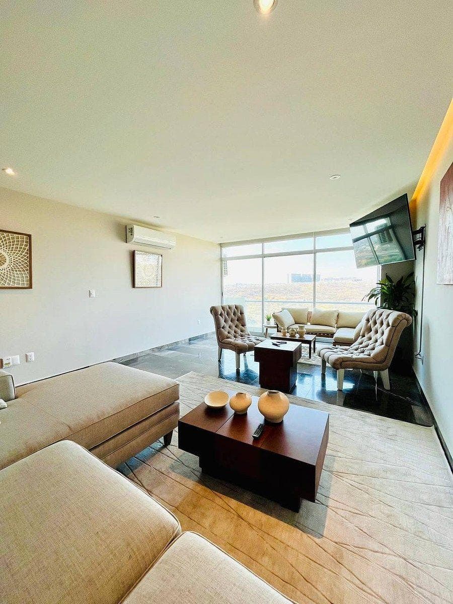AMAZING APARTMENT IN JURIQUILLA WISE LIVING