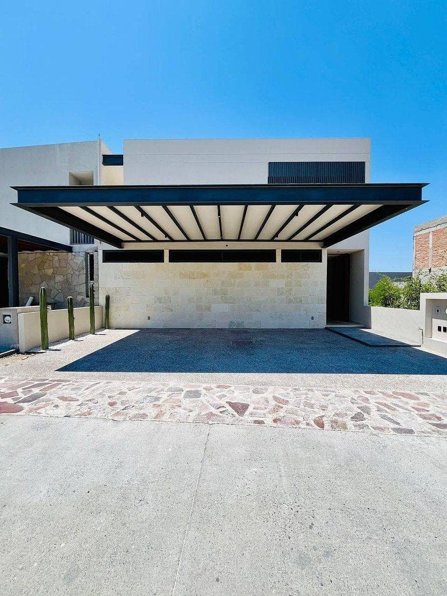 BEAUTIFUL HOME IN ALTOZANO