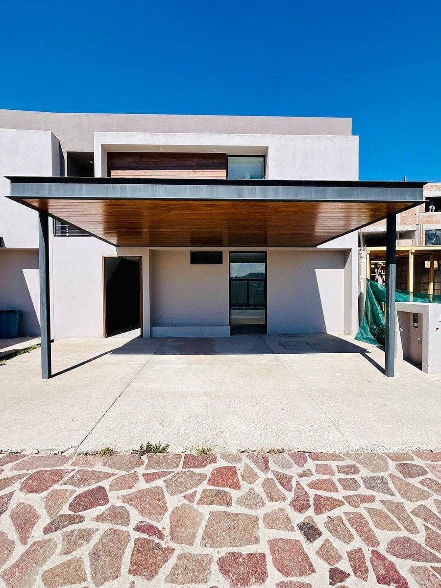 RESIDENCE IN ALTOZANO