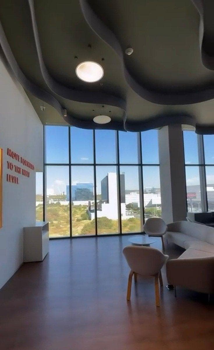 CORPORATE OFFICE AT JURICA LEVEL ANTEA