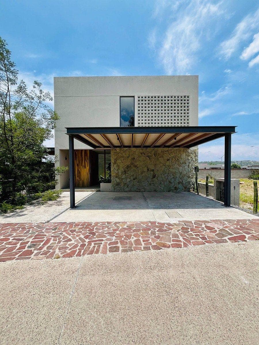 BEAUTIFUL HOME IN ALTOZANO