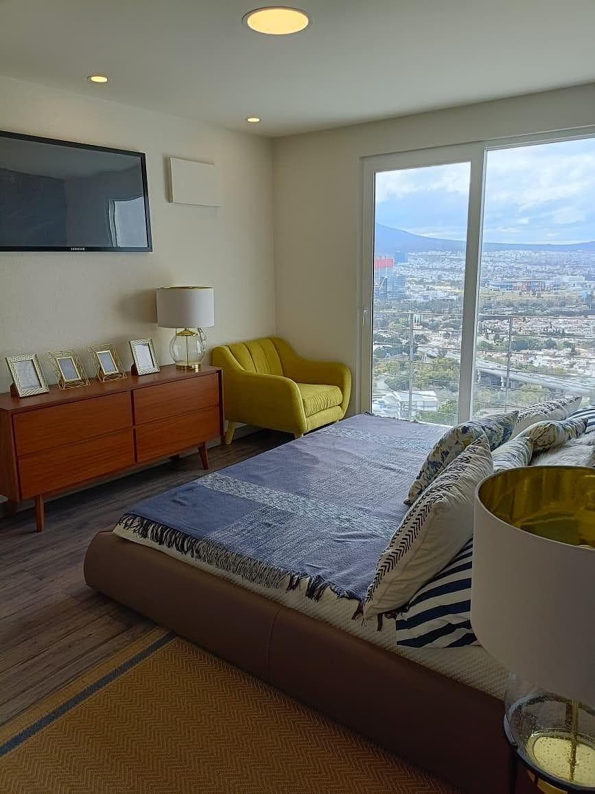 Apartment for sale in Loma Dorada with a view of Los Arcos