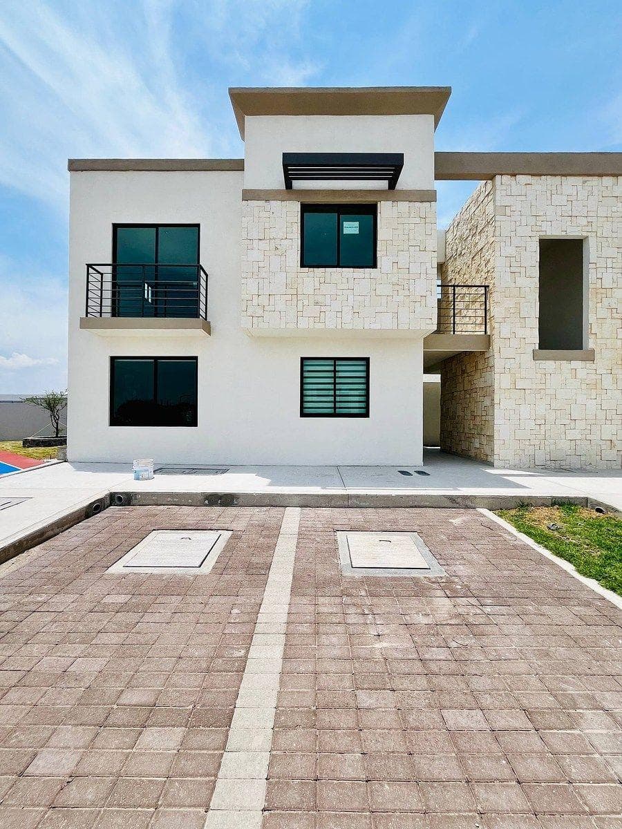APARTMENT IN LA VISTA