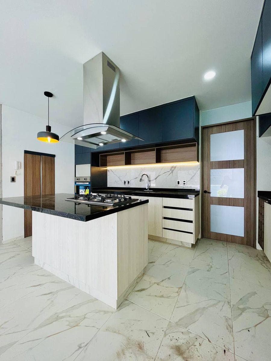 BEAUTIFUL HOME IN ALTOZANO