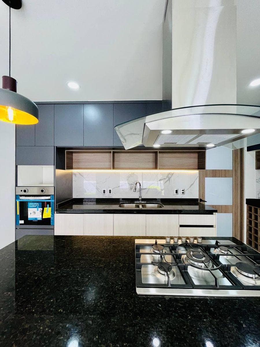 BEAUTIFUL HOME IN ALTOZANO