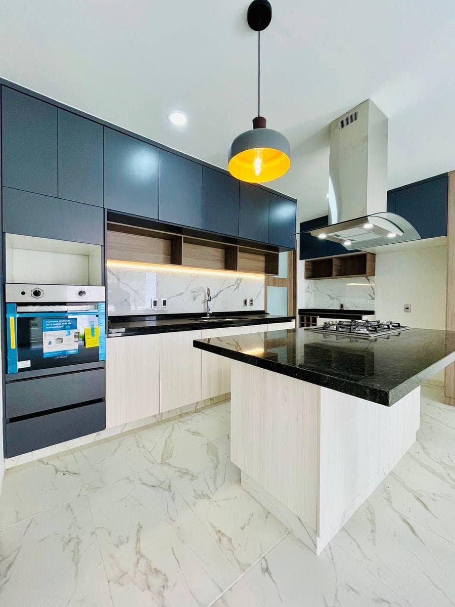 BEAUTIFUL HOME IN ALTOZANO
