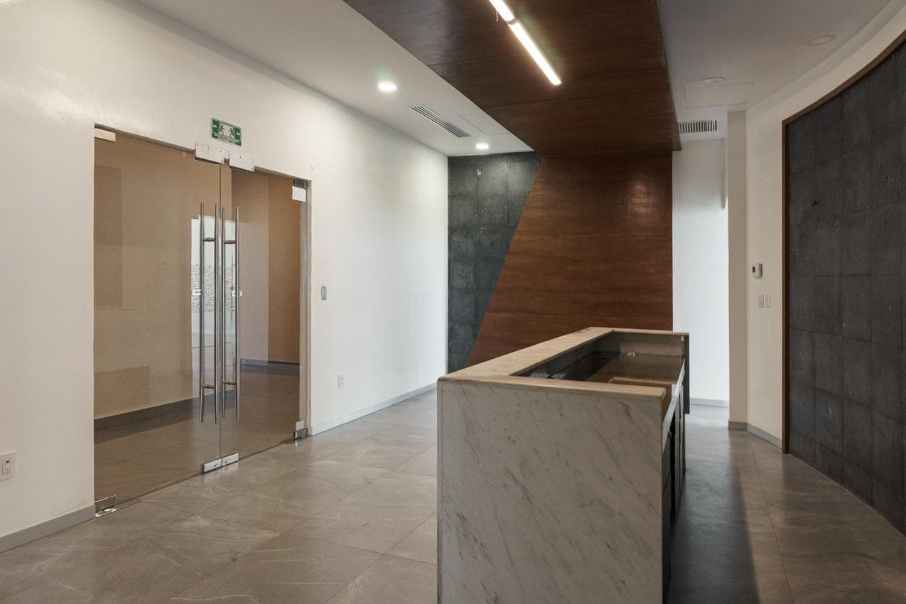 Office for Rent, Plaza Azuna, Cancún