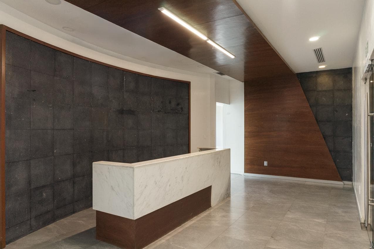 Office for Rent, Plaza Azuna, Cancún