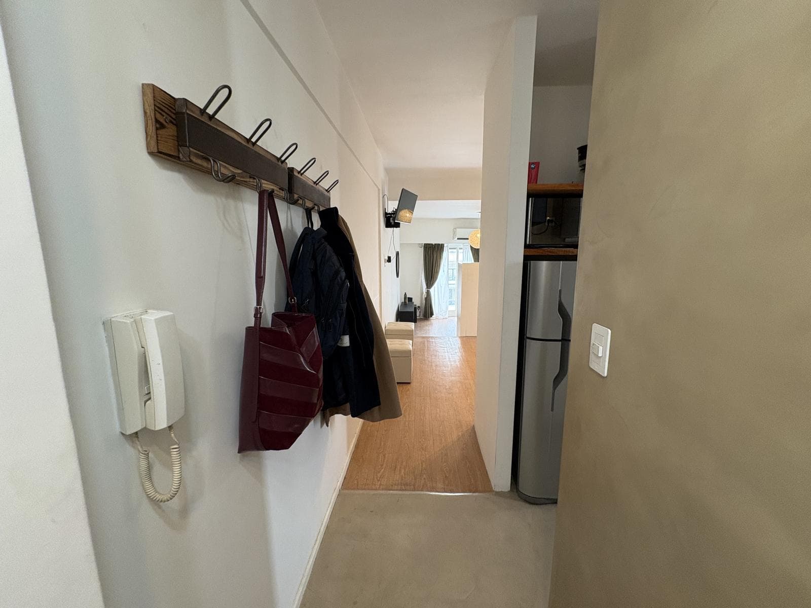 Spacious, furnished, fully equipped studio apartment for rent with a balcony in Recoleta