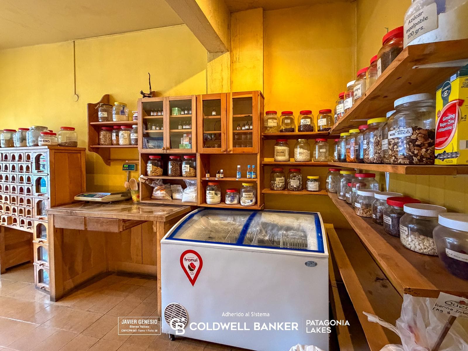 FOR SALE: Business in a Health Food Store in Downtown San Martín de los Andes.