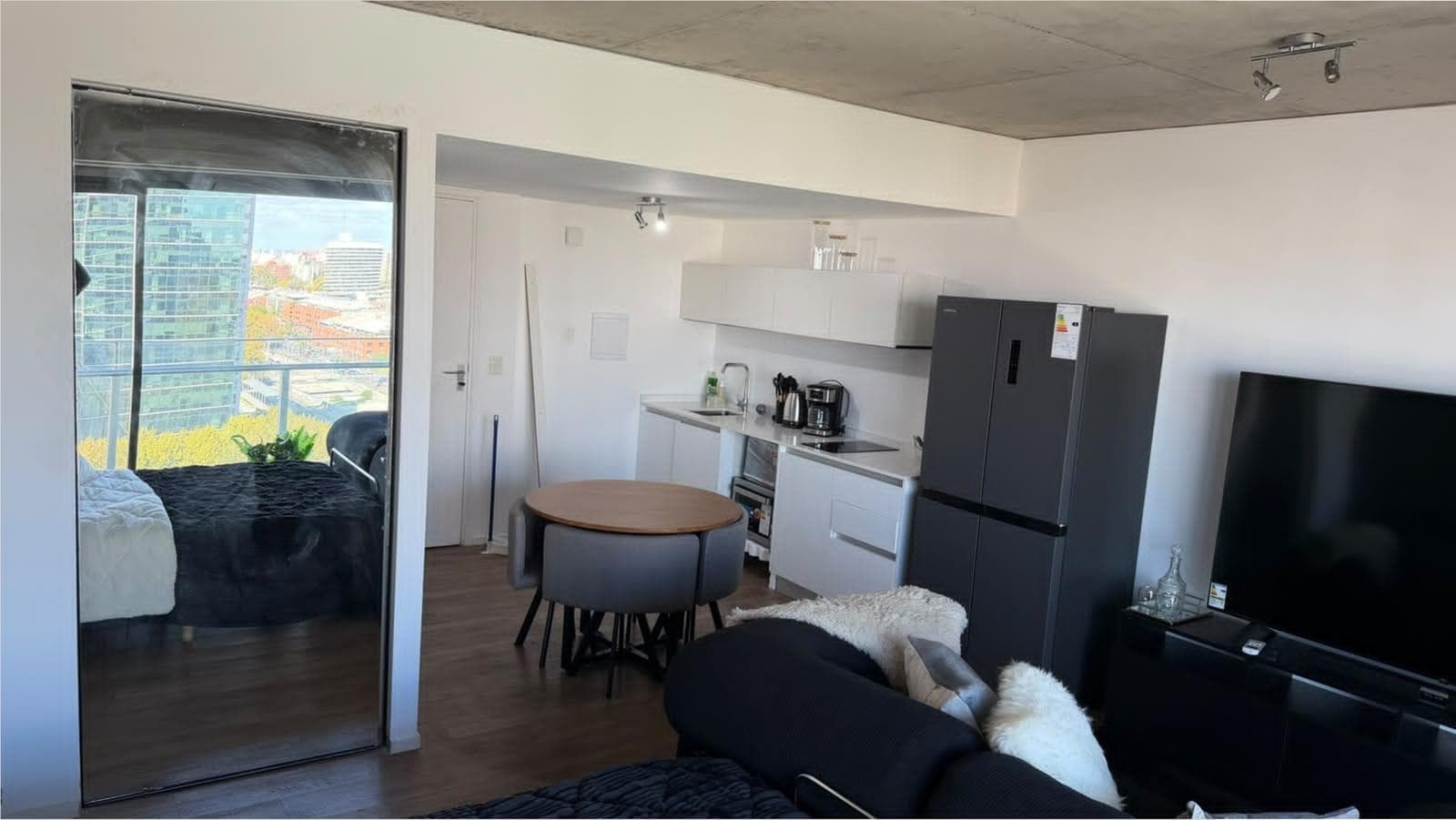 Short-Term Studio Apartment Rental in Monserrat - Buenos Aires City