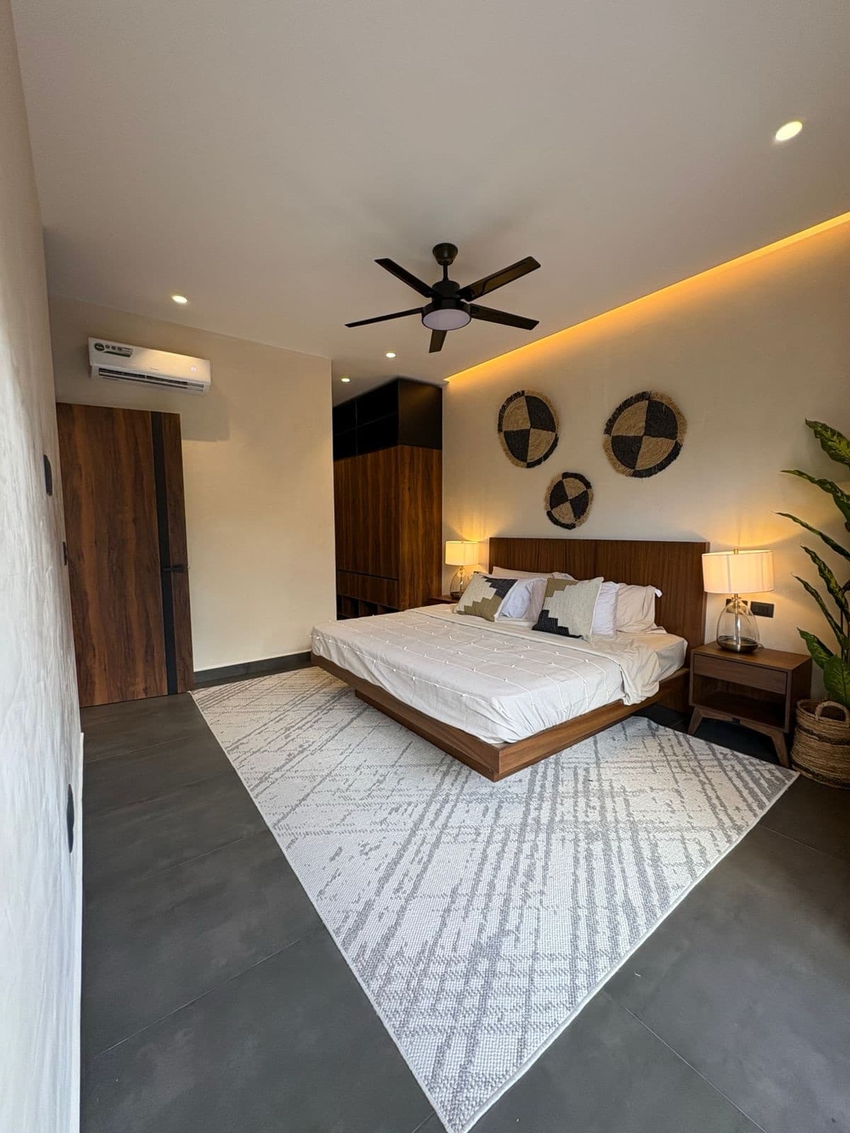 Apartment for Sale on Prol. La Luna