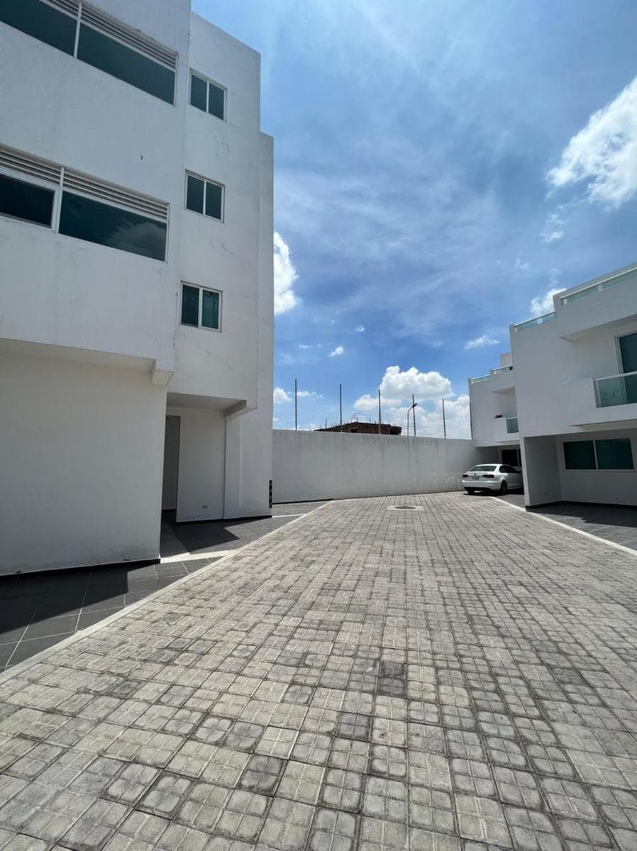 House for Rent in LA CARCAÑA