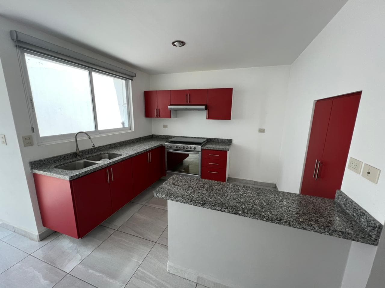 House for Rent in LA CARCAÑA