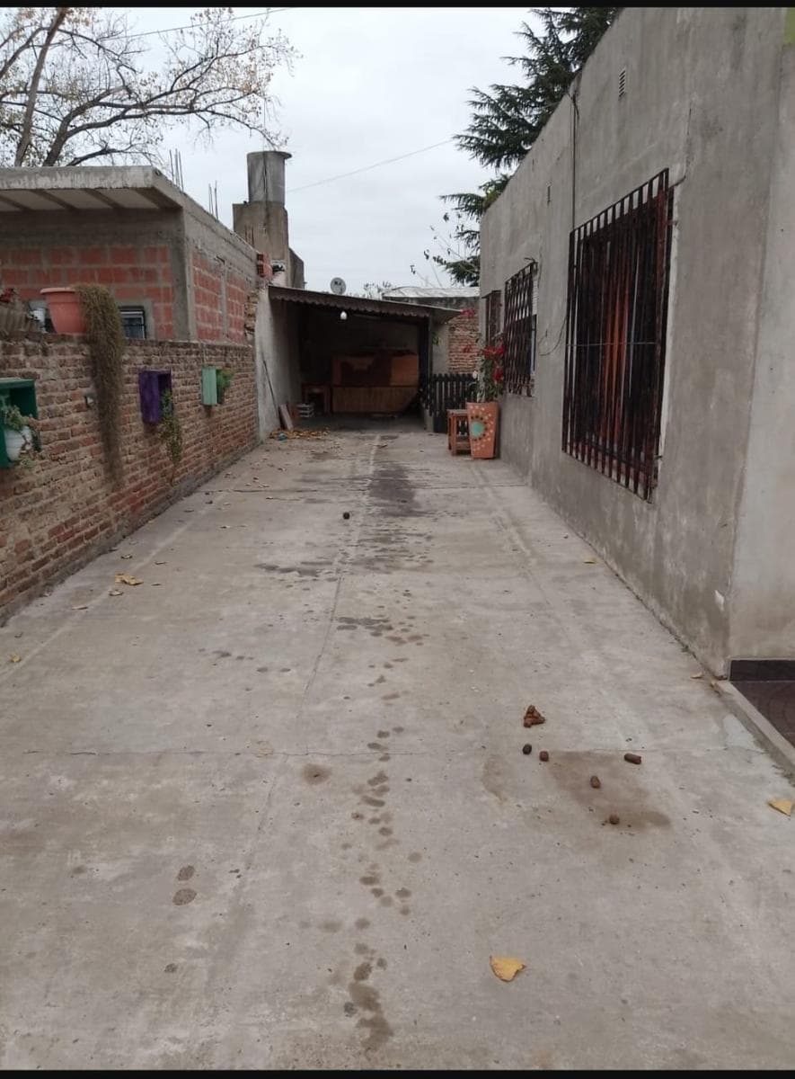 2-room house for sale with garage in A. Verde Lavallol, Lomas de Zamora
