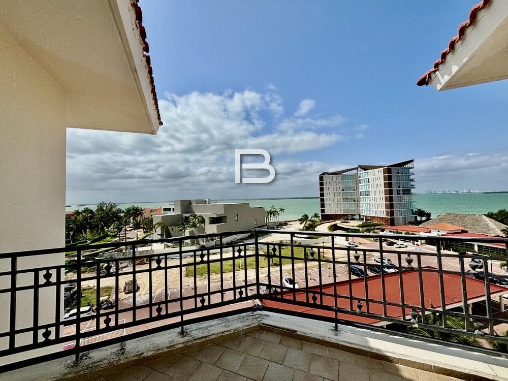 Apartment for Sale in Isla Dorada