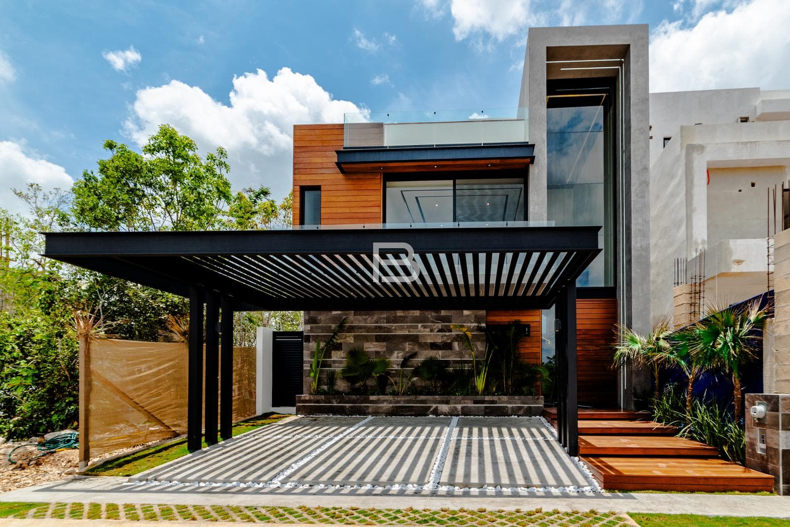 House for Sale on Via Cumbres