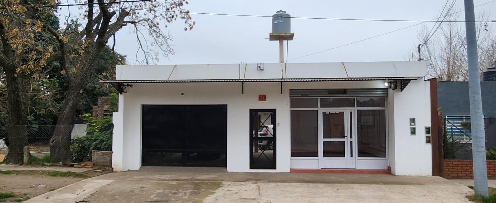 HOUSE FOR RENT IN THE MALVINAS ARGENTINAS NEIGHBORHOOD OF ALMIRANTE BROWN.