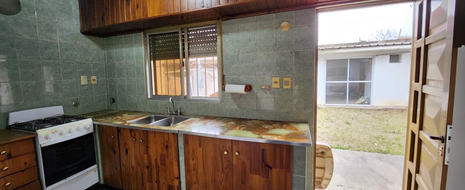 HOUSE FOR RENT IN THE MALVINAS ARGENTINAS NEIGHBORHOOD OF ALMIRANTE BROWN.